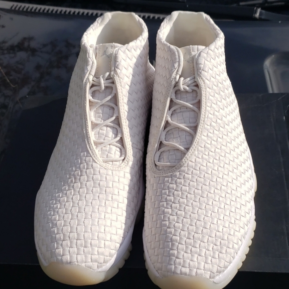 Jordan future - Picture 2 of 4